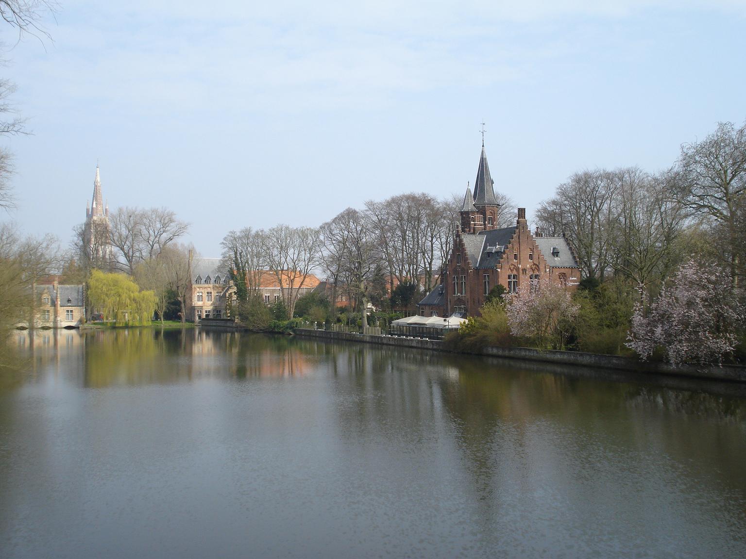 Brugge Russian guide, English Russian interpreter in Brugge, Belgium